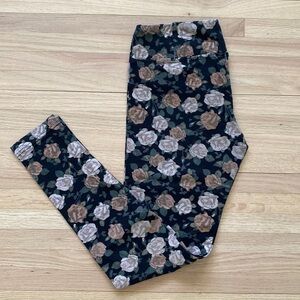 NWOT Aritzia Talula Leggings - Floral Print